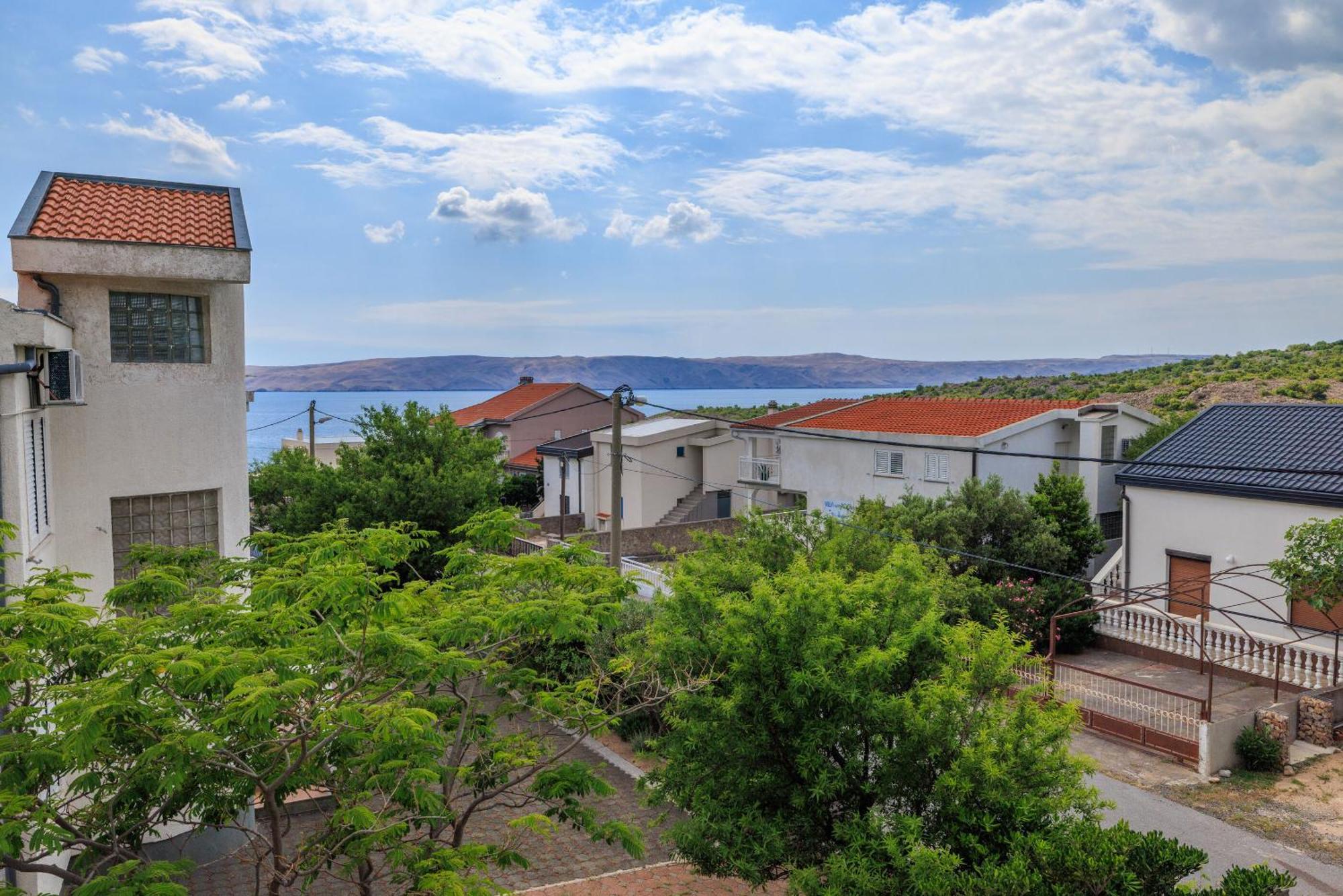 Apartments Mirela Карлобаг Екстериор снимка