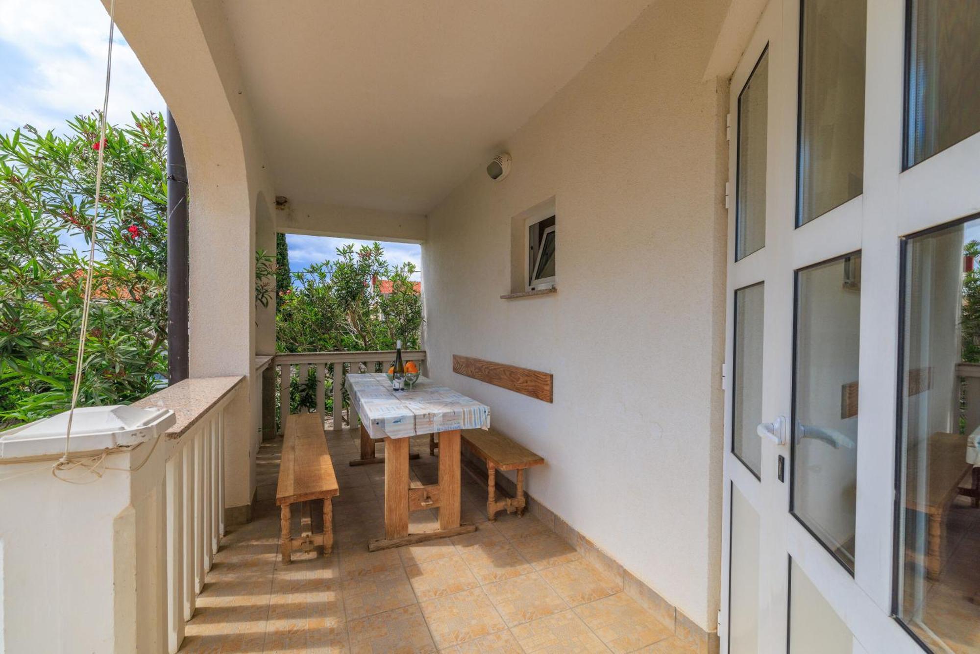 Apartments Mirela Карлобаг Екстериор снимка